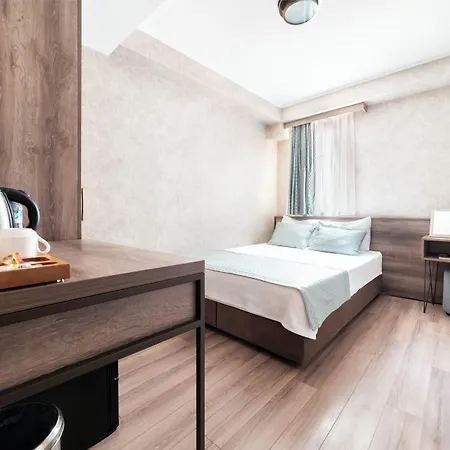 ホテル Castle Franco 2*