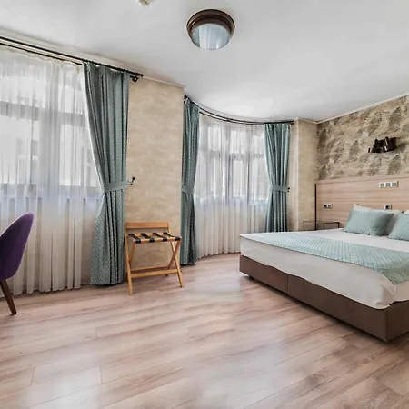 Hotel Castle Franco Istanbul