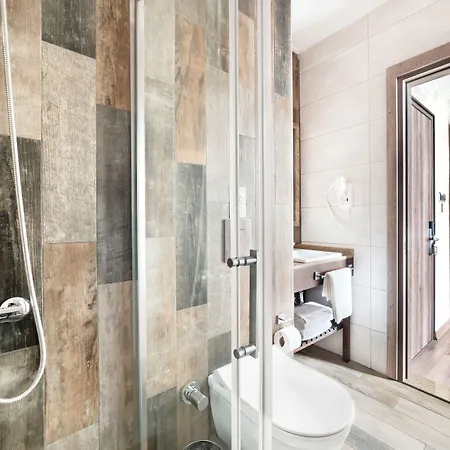 Castle Franco فندق 2*